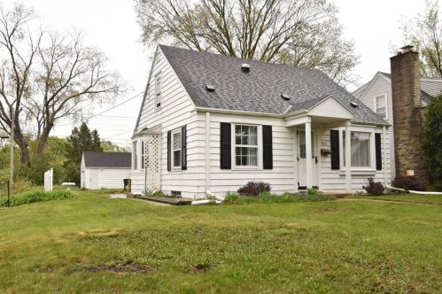 4078 84th St, Milwaukee, WI 53228-2317