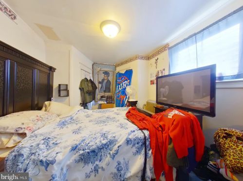 4033 Castor Ave, Philadelphia PA 19134-5528 exterior