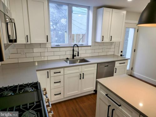 1715 11th St, Philadelphia, PA 19122-0027