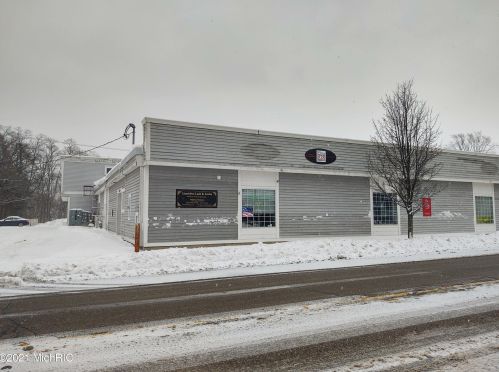 318 Center St, Meskegon, MI 49445-3113