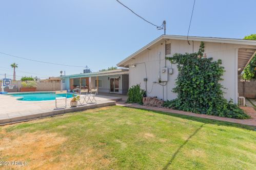 2032 Campbell Ave, Phoenix AZ  85015-4126 exterior