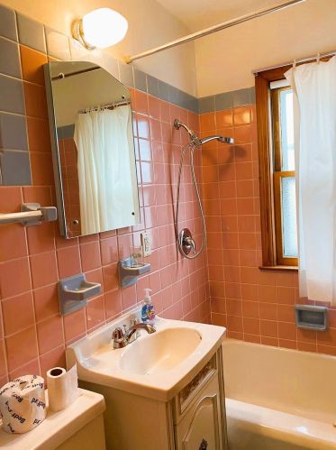 2319 62nd St, Milwaukee WI  53219-2142 exterior