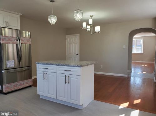 7054 Dorcas St, Philadelphia PA 19111-4111 exterior