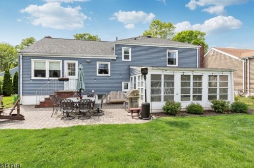 2 Lenhome Dr, Cranford NJ 07016-2954 exterior