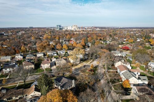 7425 Grand Pkwy, Milwaukee WI 53213-3566 exterior