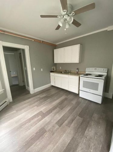 93 Florence St, Springfield MA 01105-1656 exterior