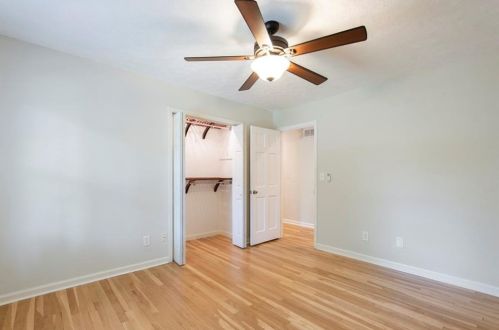 6769 Lockridge Dr, Atlanta GA 30360-1555 exterior