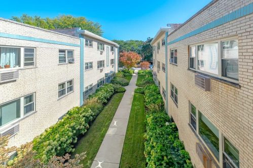 4852 Paulina St, Chicago IL 60640-4144 exterior