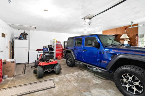 11800 Fairlind Dr, Saint Louis MO exterior