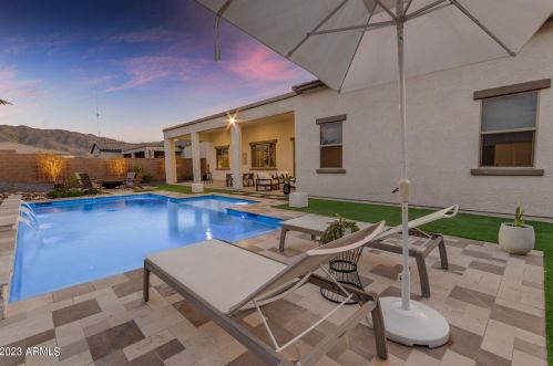 8513 22 Dr, Phoenix AZ 85041-7712 exterior