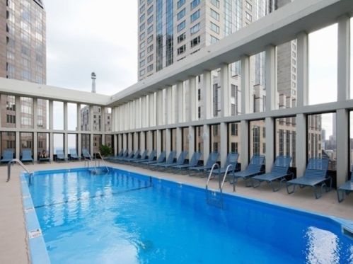 100 Walton St, Chicago IL 60611-1448 exterior