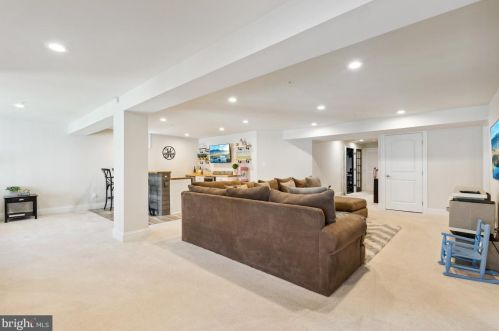 23309 Robin Song Dr, Clarksburg MD 20871-4500 exterior