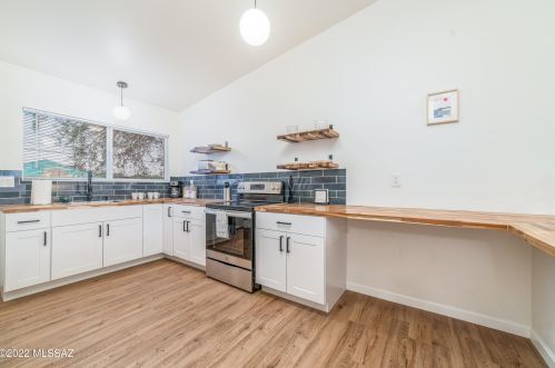 3201 Cherry Ave, Tucson AZ  85719-2219 exterior