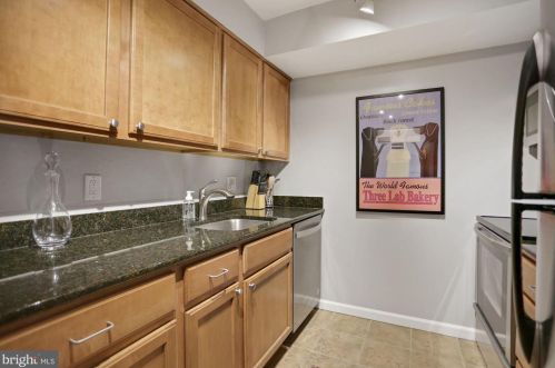 39 14th St, Washington, DC 20003-1512