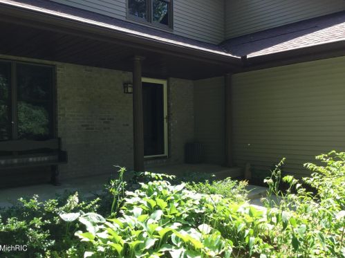 3666 118th Ave, Allegan, MI 49010-9448