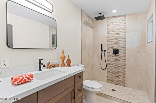 5862 Camino Arenosa, Tucson AZ  85718-4650 exterior