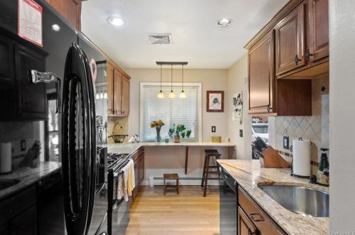 74 Leroy Ave, Valhalla NY 10595-1437 exterior