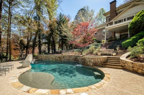 1315 Belmore Way, Atlanta GA 30350-4105 exterior