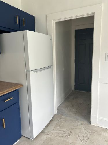 94 Hillside Ave, Hartford, CT 06106-3018