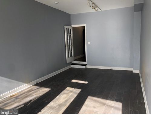 173 Girard Ave, Philadelphia PA  19123-1620 exterior