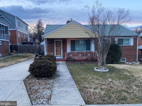 802 Hayward Ave, Silver Spring MD 20912-5808 exterior