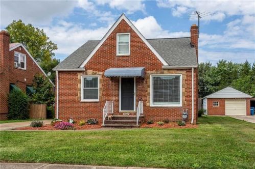 3020 George Ave, Cleveland, OH 44134-2940