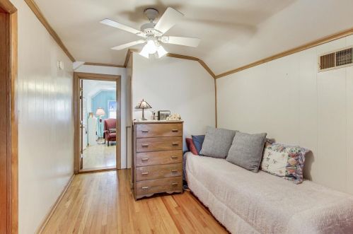 6207 Moody Ave, Chicago IL 60638-4313 exterior