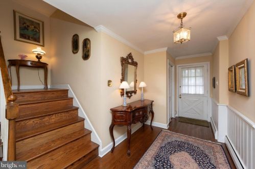 2825 Lundy Ln, Huntingdon Valley, PA 19006-5009