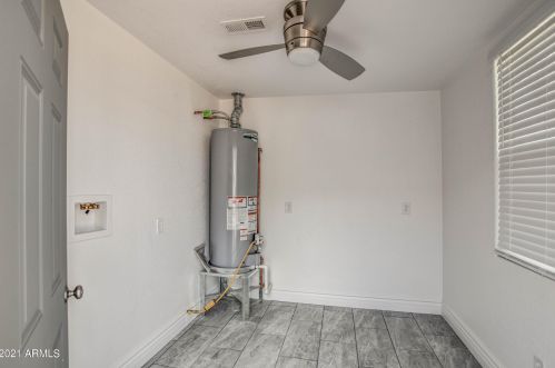 1512 Cypress St, Phoenix AZ 85009-2808 exterior