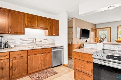 4920 Oakley St, Duluth MN 55804-1238 exterior