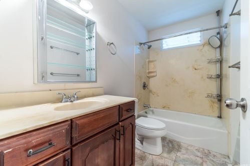 1575 Kilohana St, Honolulu HI 96819-3713 exterior