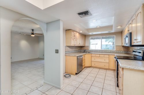 7431 Ln Cienega Dr, Tucson AZ 85712-1423 exterior