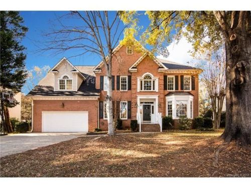 1301 Foxfield Rd, Waxhaw, NC 28173-7547