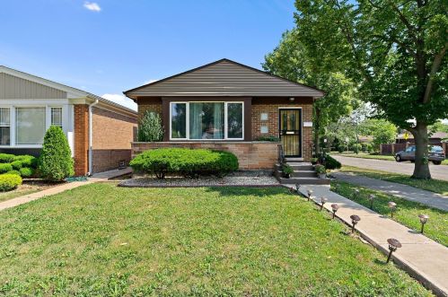 9557 La Salle St, Chicago IL  60628-1327 exterior