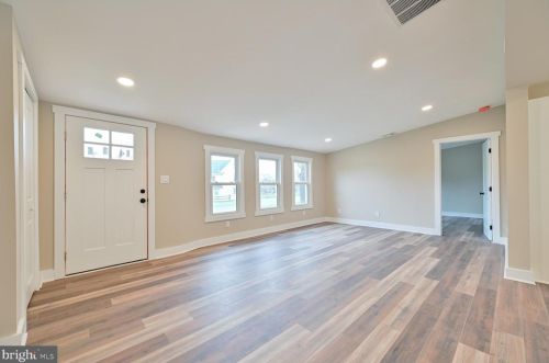 465 Bailey St, Pilesgrove NJ  08098-1014 exterior