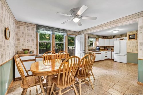 15 Cardinal Dr, Wallingford, CT 06492-4862