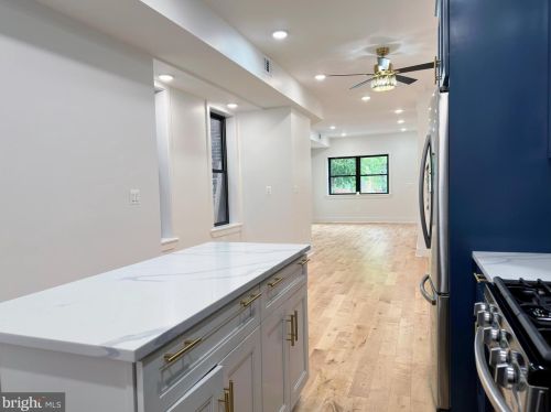 1639 Jackson St, Philadelphia PA 19145-3617 exterior