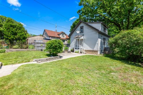 211 62, Milwaukee WI 53214-1822 exterior