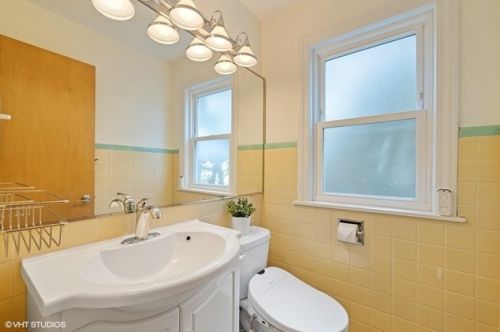 1719 77 Ave, Chicago IL 60707-4150 exterior