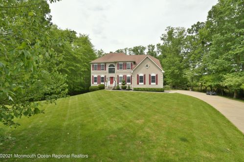 5 Markus Ct, Jackson Twp NJ  08527-2886 exterior