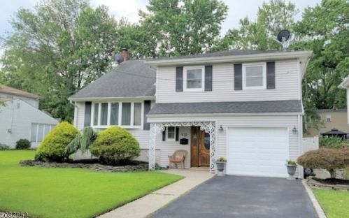 916 Rayhon Ter, Rahway, NJ 07065-2153