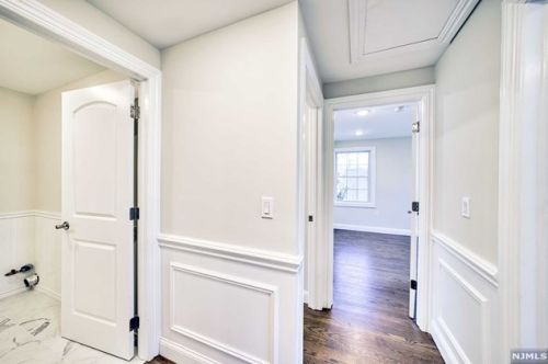 161 Adams Ave, River Edge NJ 07661-1437 exterior