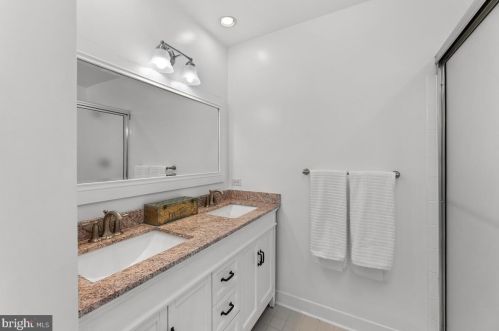 8904 1st Ave, Silver Spring MD 20912-4654 exterior