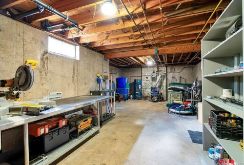 46 Eldridge St, Manchester CT 06040-5500 exterior