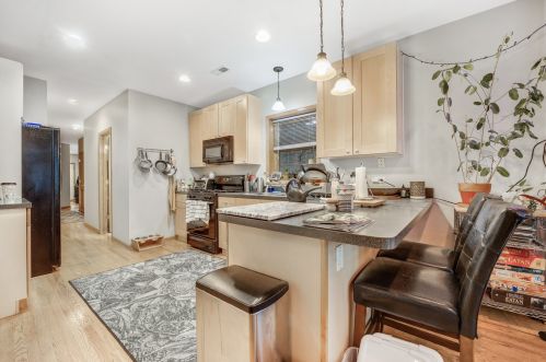 843 Mozart St, Chicago IL 60622-4417 exterior