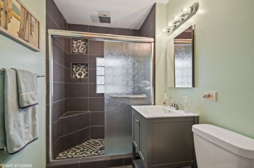 3913 Kenneth Ave, Chicago IL 60641-2838 exterior