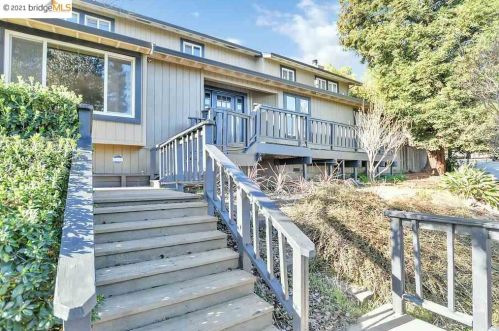 1180 Ridgemont Pl, Concord CA 94521-4831 exterior