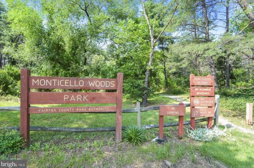 7027 Chesley Search Way, Alexandria VA 22315-4754 exterior