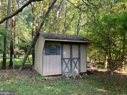 2012 Kings House Rd, Silver Spring MD 20905-4224 exterior