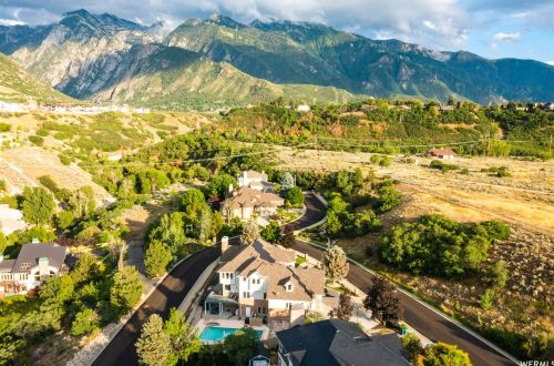 9093 Cyn Gate Cir, Sandy UT 84093-3807 exterior